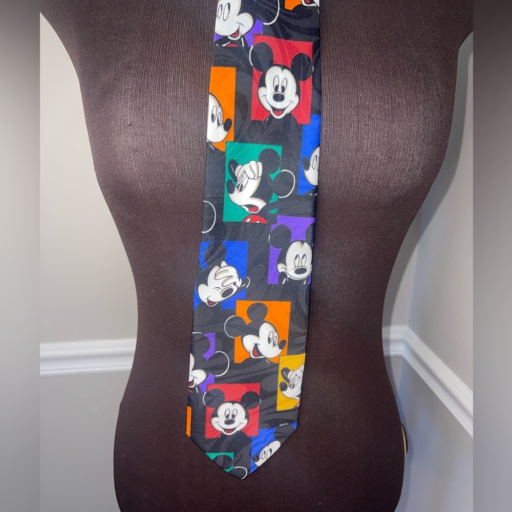 Mickey‎ Unlimited Disney Mickey Mouse Tie